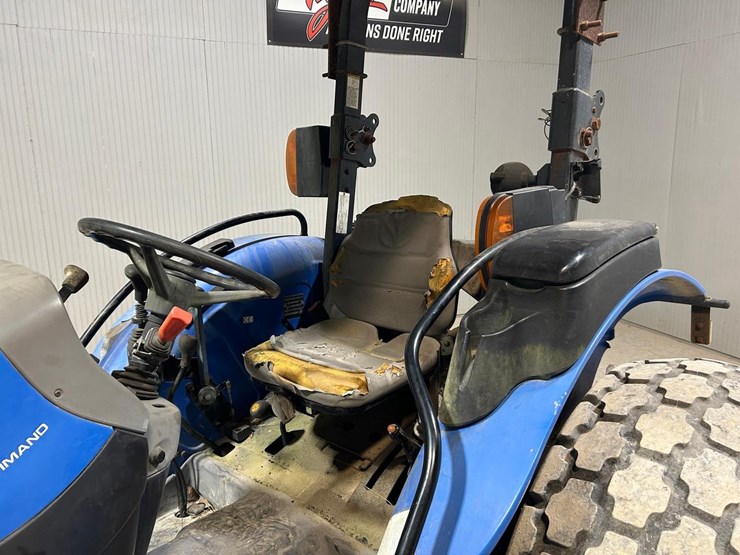 new-holland-tn70-image-20