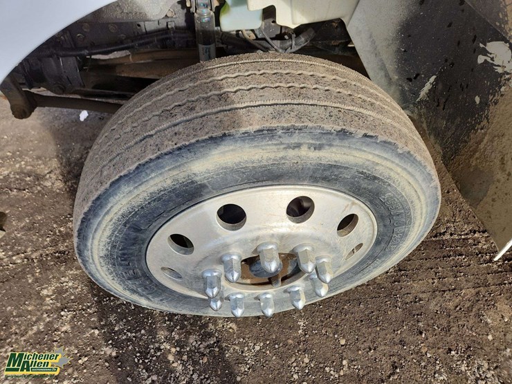 2008-international-durastar-4300-image-36