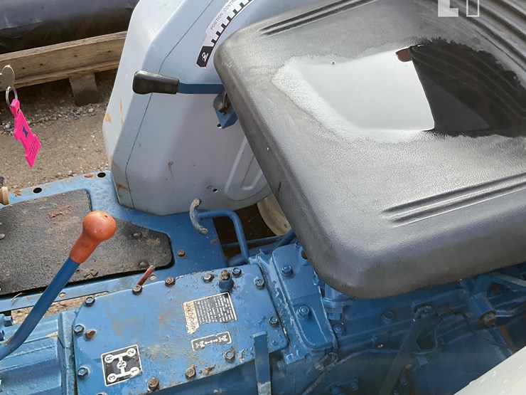 new-holland-1715-image-7