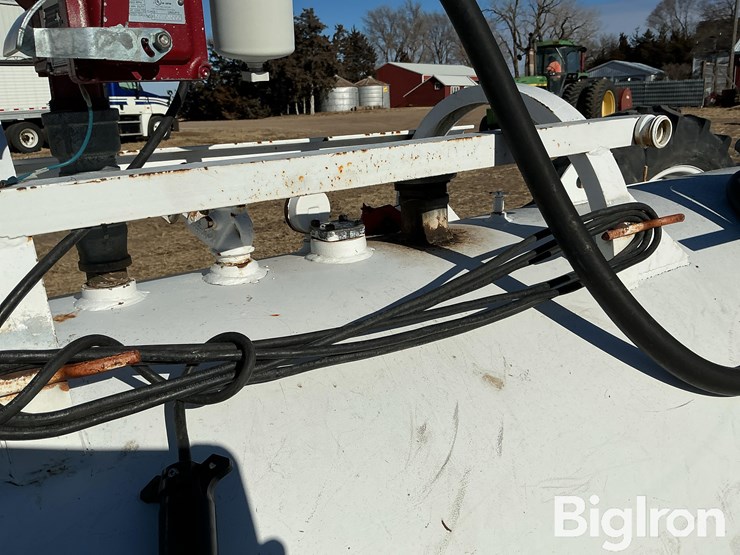 s/a-1,000-gallon-fuel-trailer-image-16