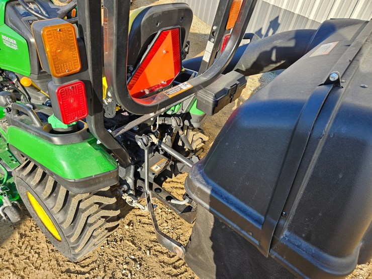 john-deere-1025r-image-14
