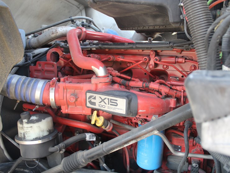 2020-kenworth-t680-image-17