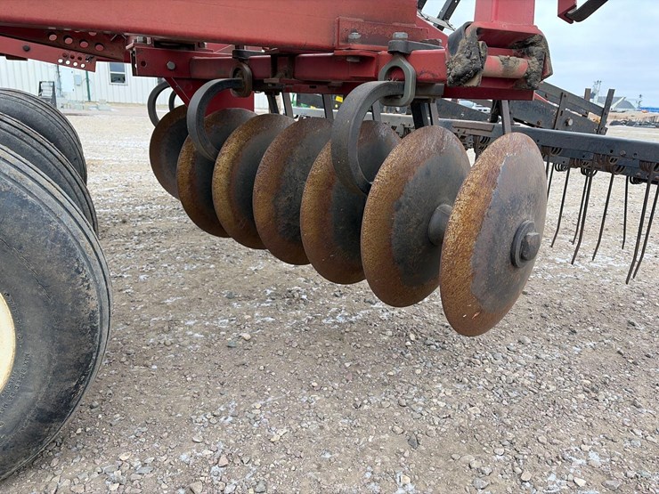 case-ih-3900-image-12