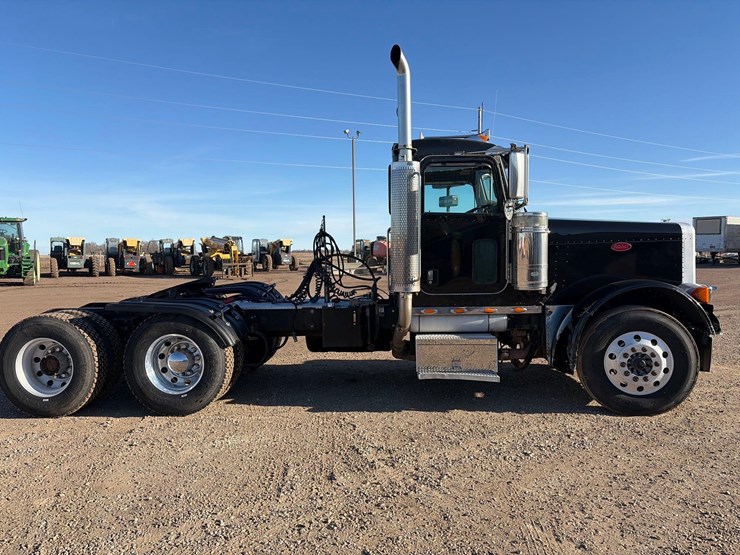 2007-peterbilt-379-image-5