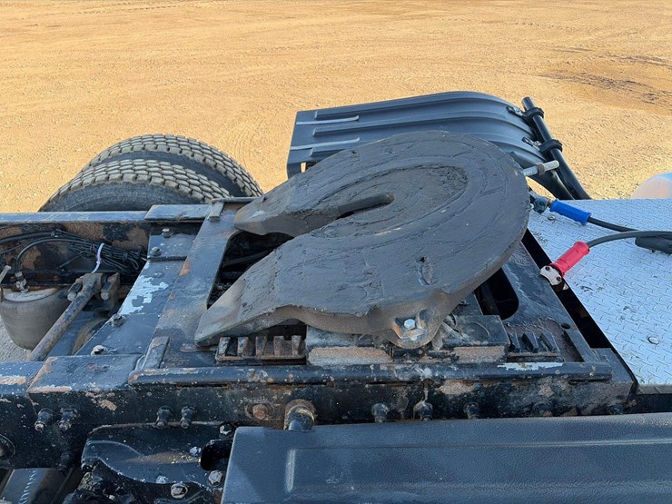 2007-peterbilt-379-image-10