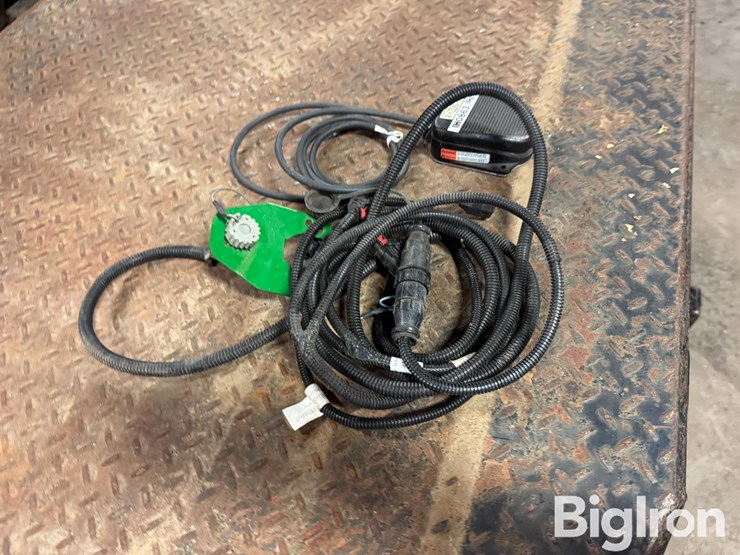 clipper-planter-foot-switch-image-4