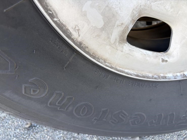 2017-chevrolet-colorado-image-28