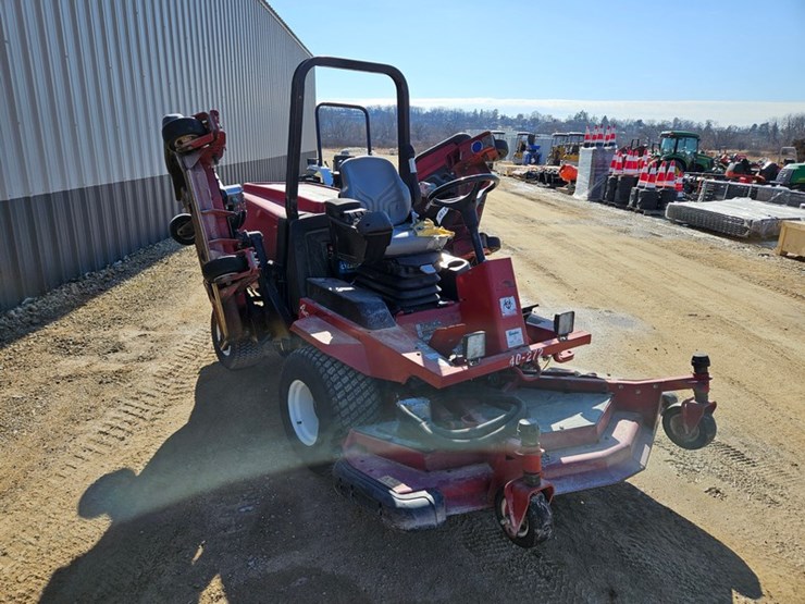 #155-•-toro-ground-master-4000d-4x4-wide-area-mower-image-7