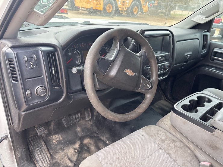 2016-chevrolet-3500hd-image-10