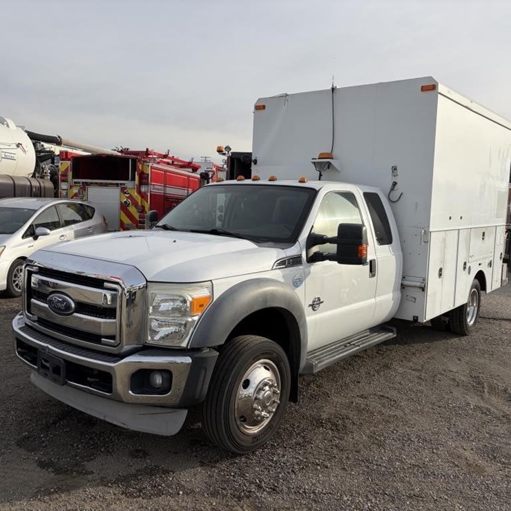 2011 FORD F550