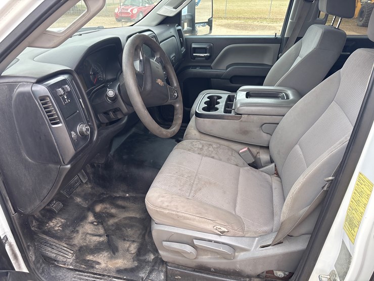 2016-chevrolet-3500hd-image-9