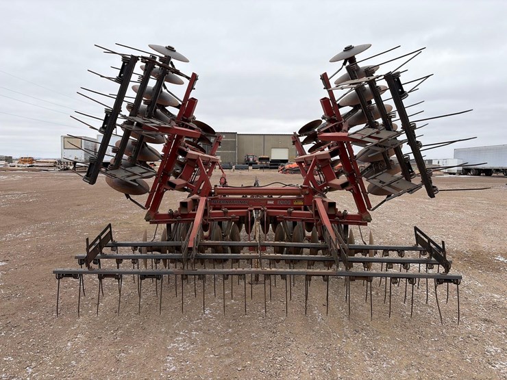 case-ih-3900-image-8