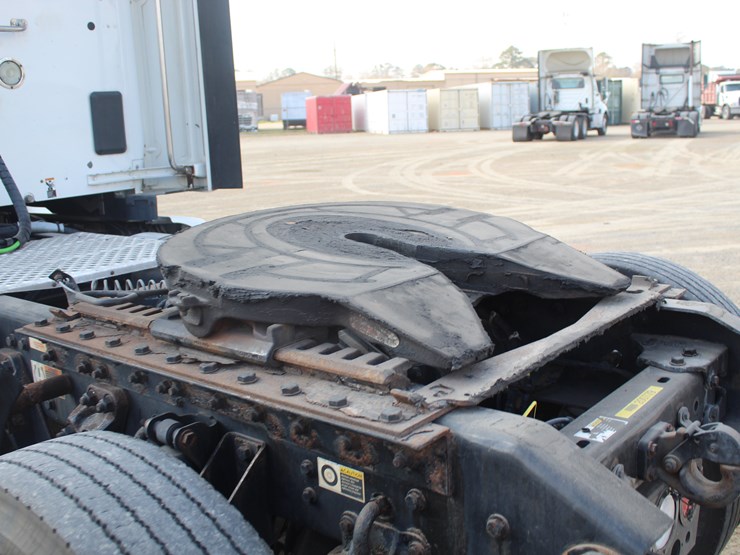 2020-kenworth-t680-image-5