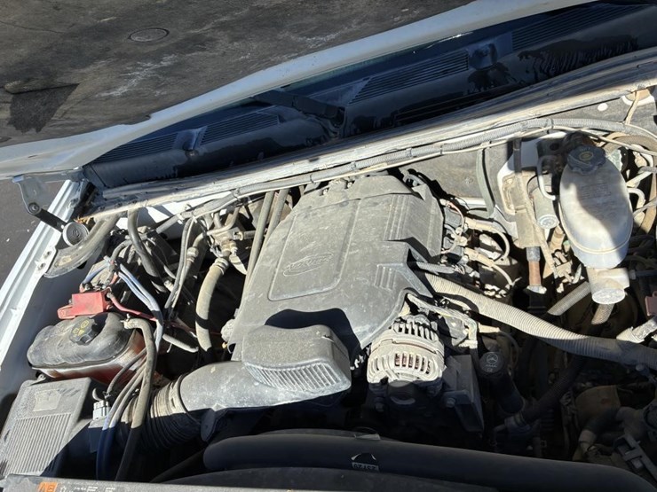 2011-chevrolet-2500hd-image-6