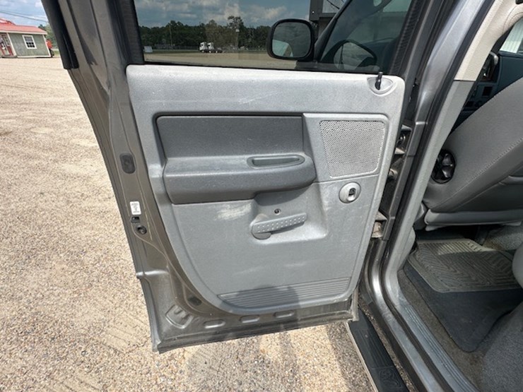 2006-dodge-ram-1500-image-22