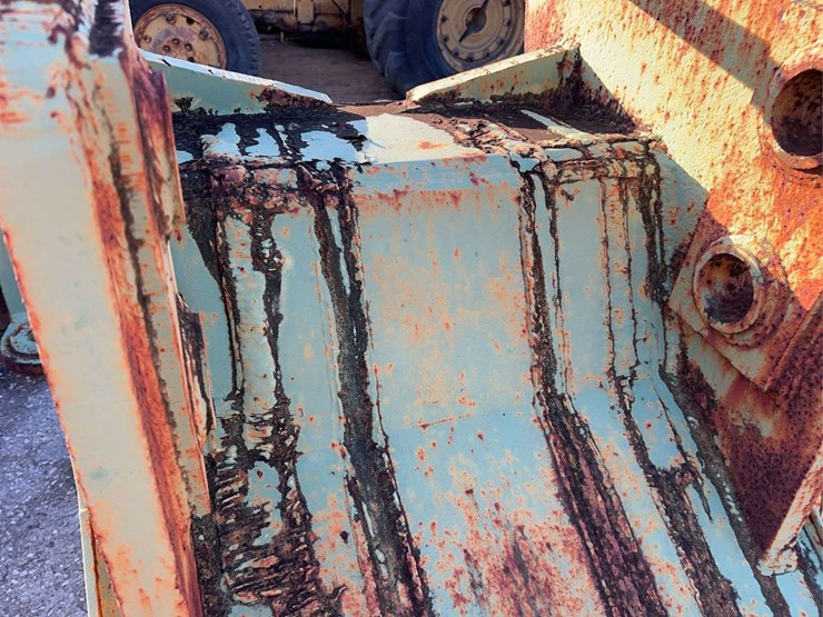 33”-bucket-image-4