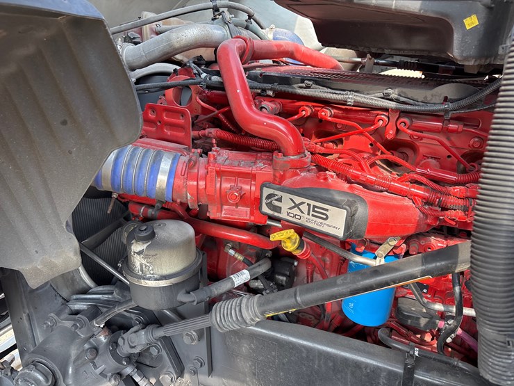 2020-kenworth-t680-image-15