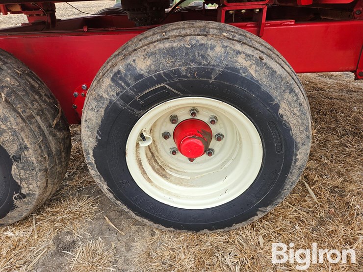 new-direction-804-series-4-vertical-feed-mixer-wagon-w/scale-image-18