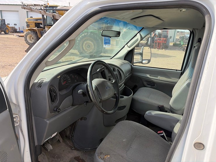 2003-ford-e450-image-12