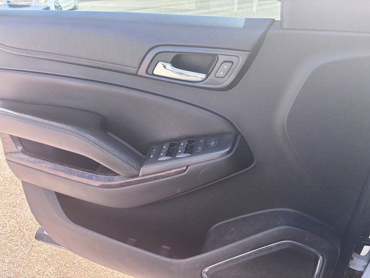 2024-chevrolet-tahoe-image-15