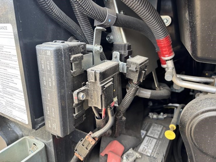 2024-kubota-svl75-3-image-31