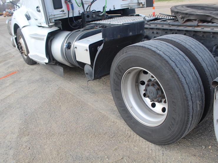 2020-kenworth-t680-image-6