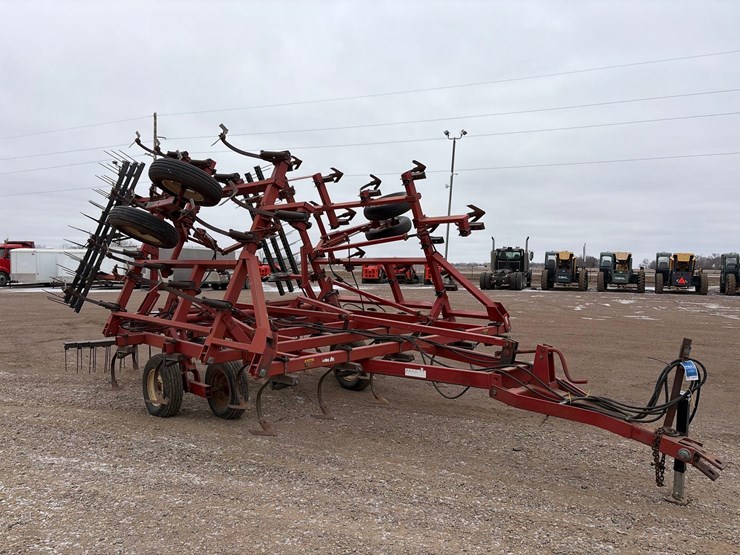 case-ih-4800-image-2