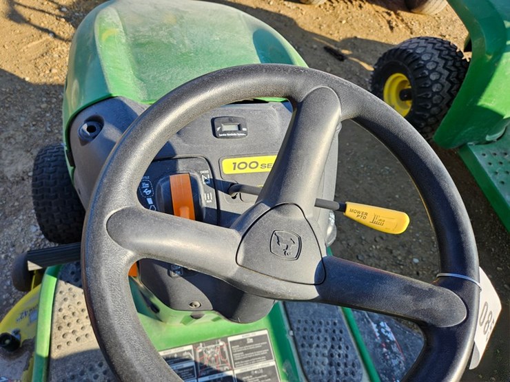john-deere-100-image-11