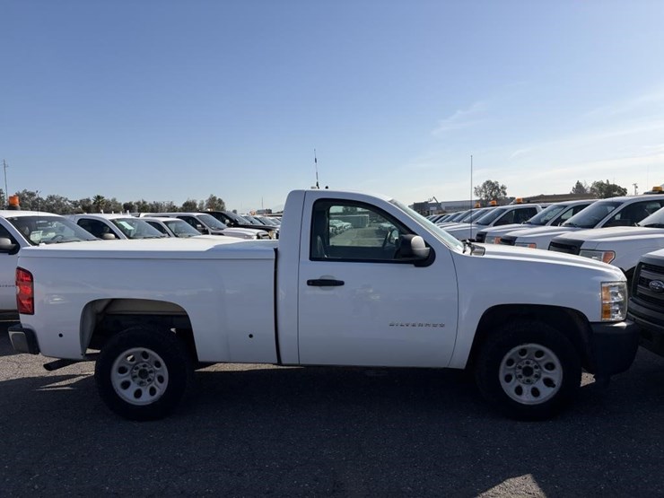 2011-chevrolet-1500-image-8