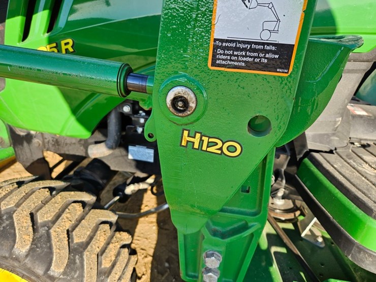 john-deere-1025r-image-10