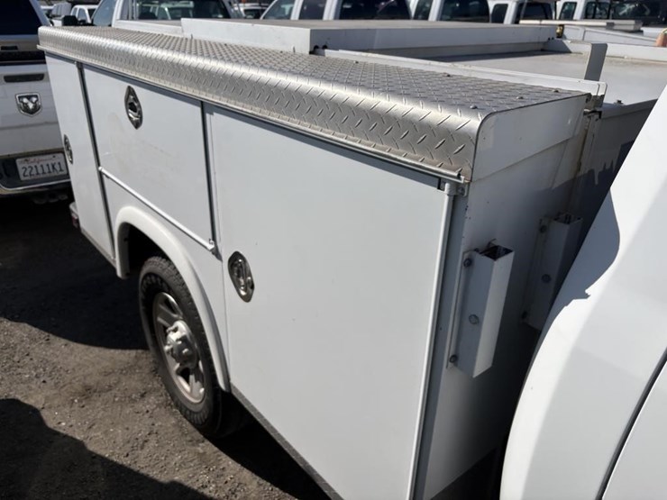 2018-dodge-2500-image-27