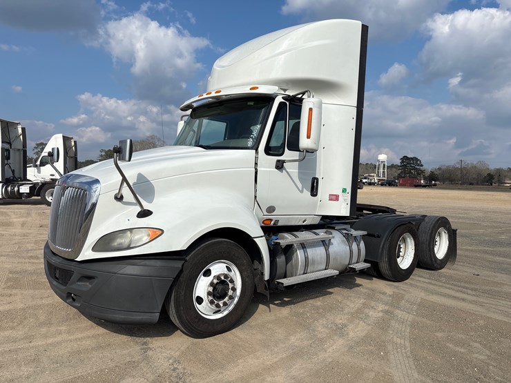 2016-international-prostar-image-19