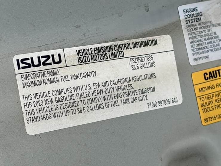 2024-isuzu-nrr-image-13