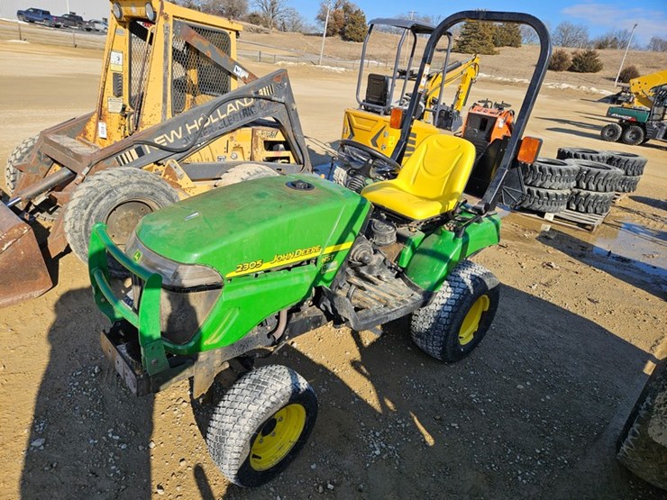 john-deere-2305-image-1