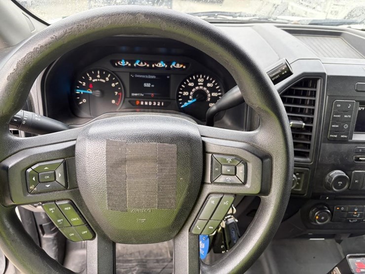 2016-ford-f150-image-13