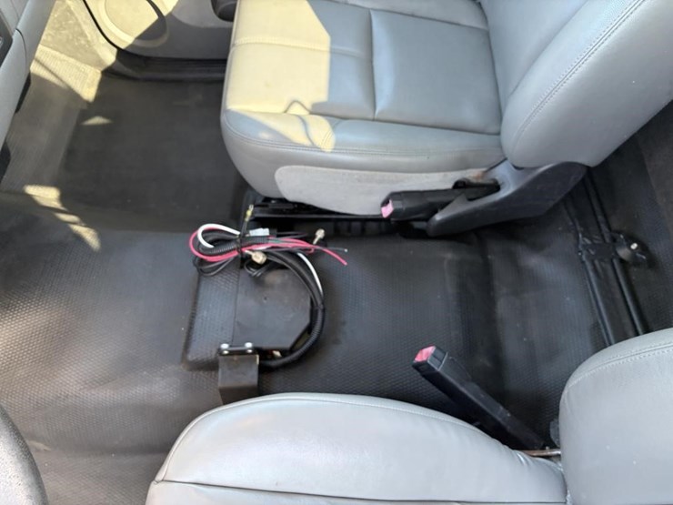 2012-chevrolet-2500-image-15