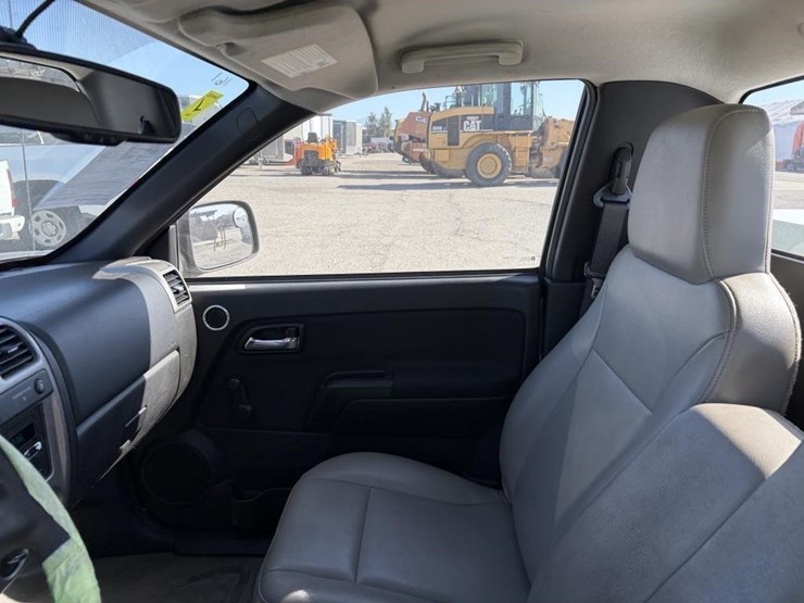 2011-chevrolet-colorado-image-14