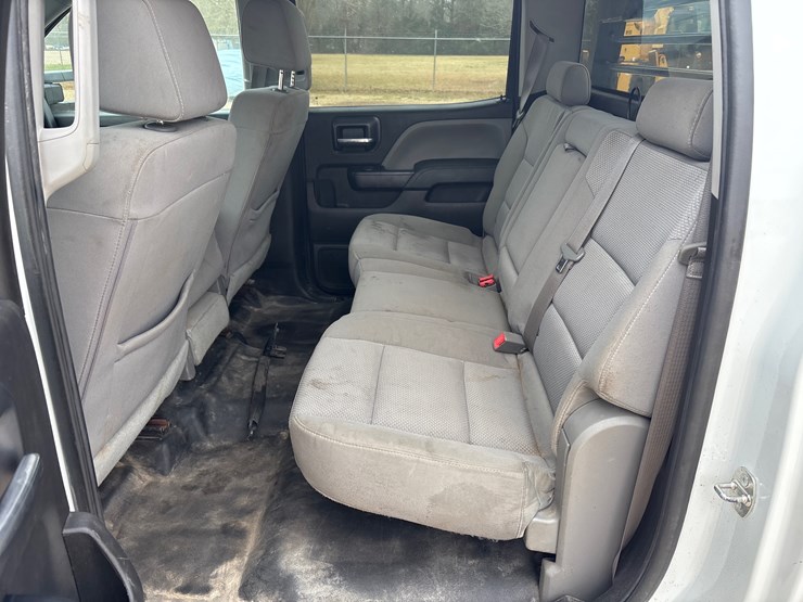 2016-chevrolet-3500hd-image-8