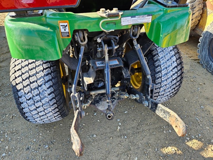 john-deere-2305-image-9