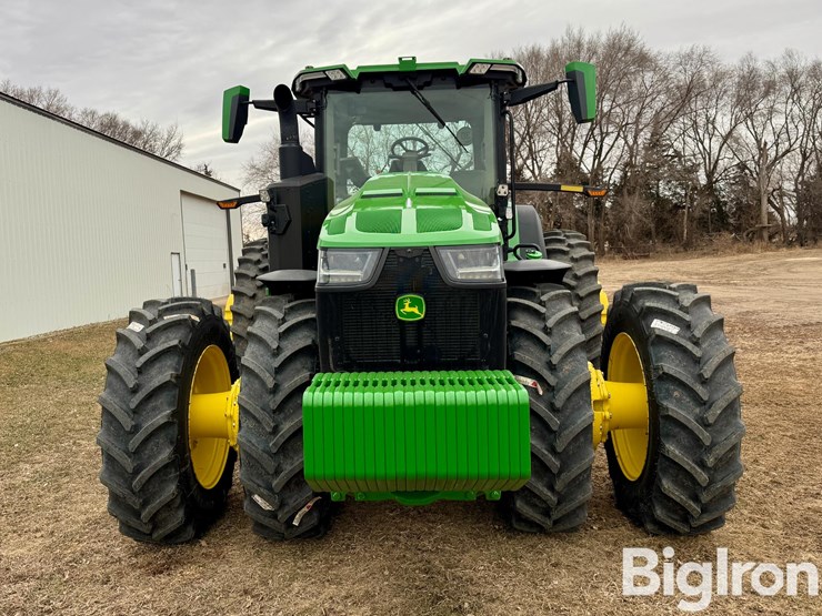 2021-john-deere-8r-370-image-2