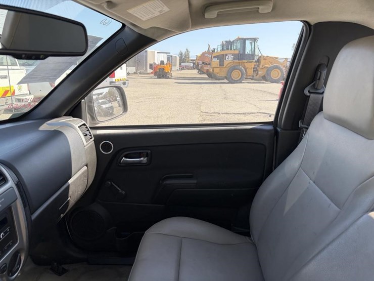 2011-chevrolet-colorado-image-14