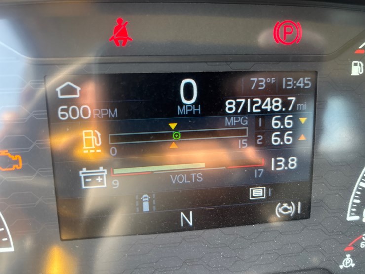 #212-•-2020-volvo-truck-tractor-image-13