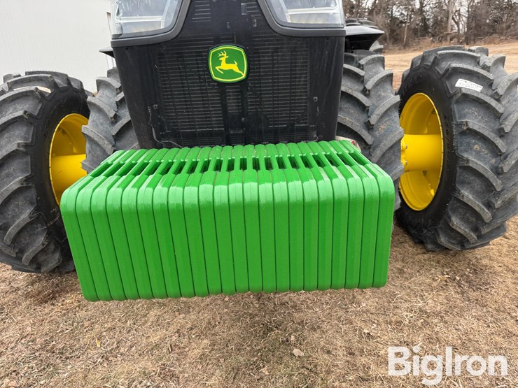 2021-john-deere-8r-370-image-10