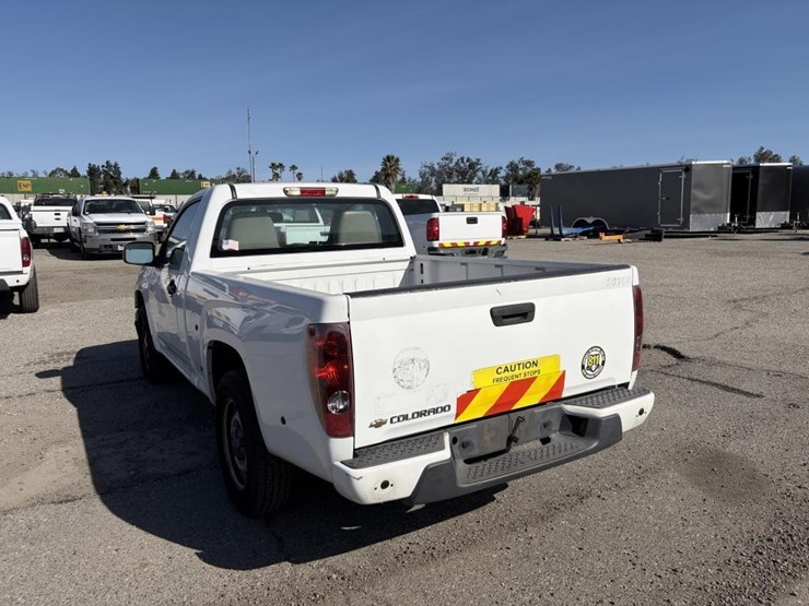 2011-chevrolet-colorado-image-2