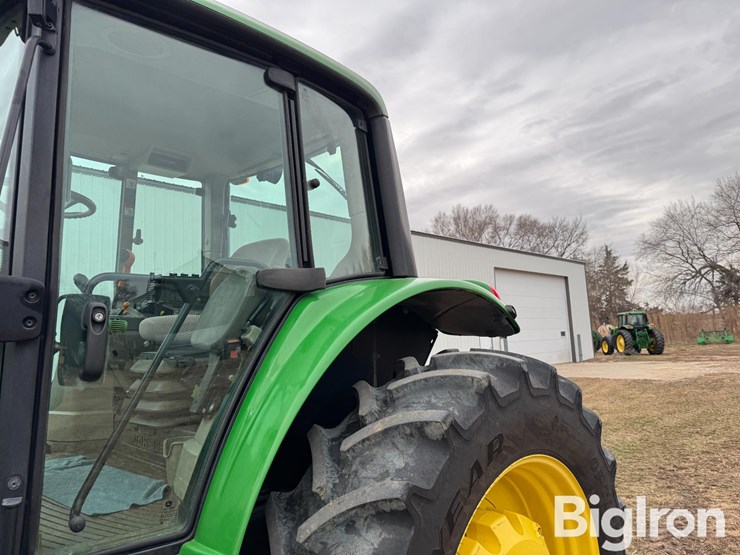 2015-john-deere-6150m-image-14