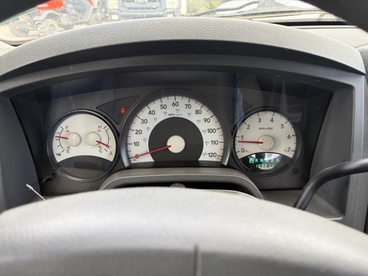 2007-dodge-dakota-image-13