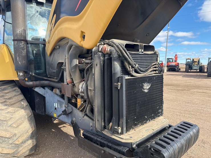 2005-cat-challenger-55-track-tractor-image-21