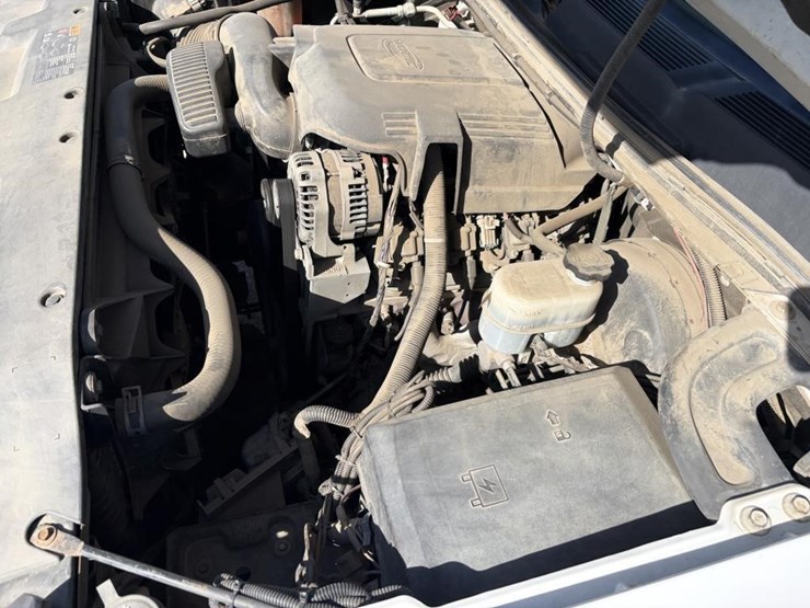 2011-chevrolet-1500-image-17