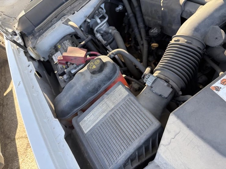 2011-chevrolet-2500-image-19