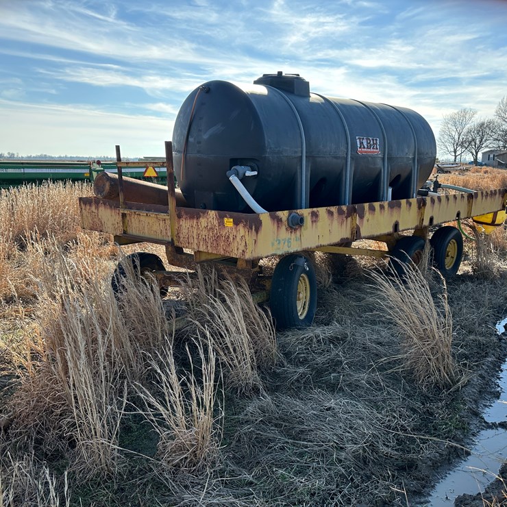 #39217 • KBH 1000gal Nurse Trailer